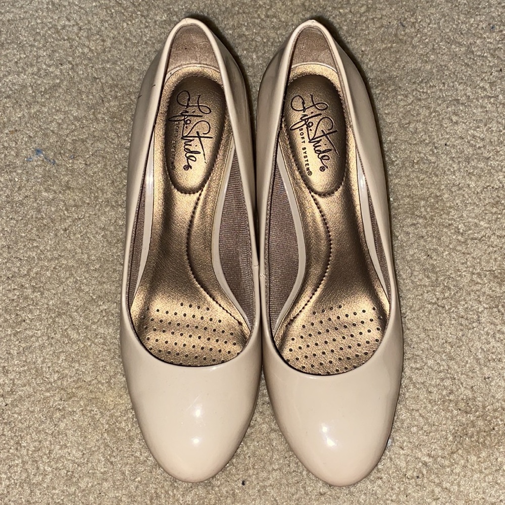 Heels - Picture 5 of 5